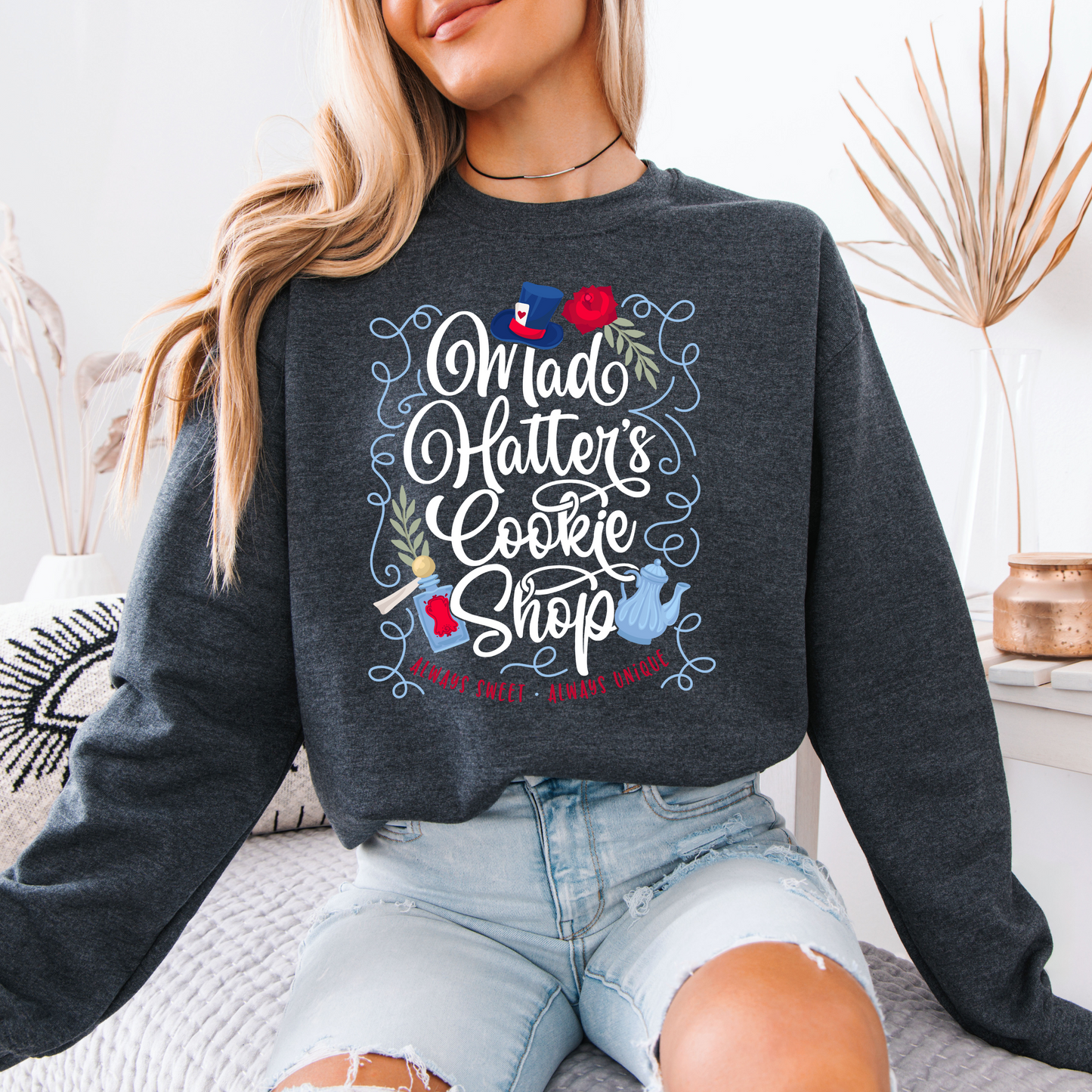 Mad Hatters Cookie Shop - Sweatshirt