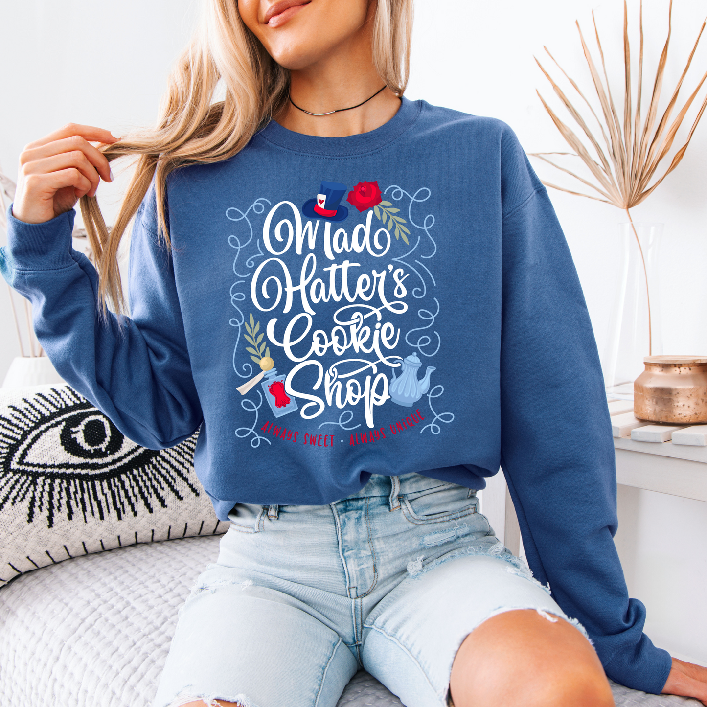 Mad Hatters Cookie Shop - Sweatshirt
