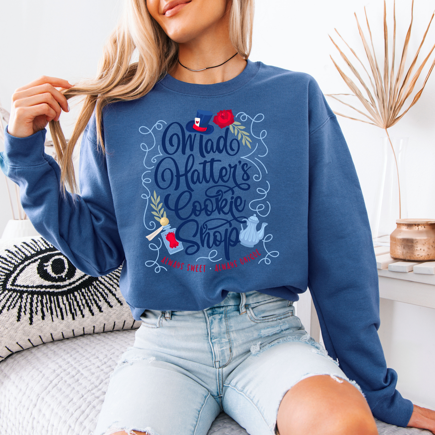 Mad Hatters Cookie Shop - Sweatshirt