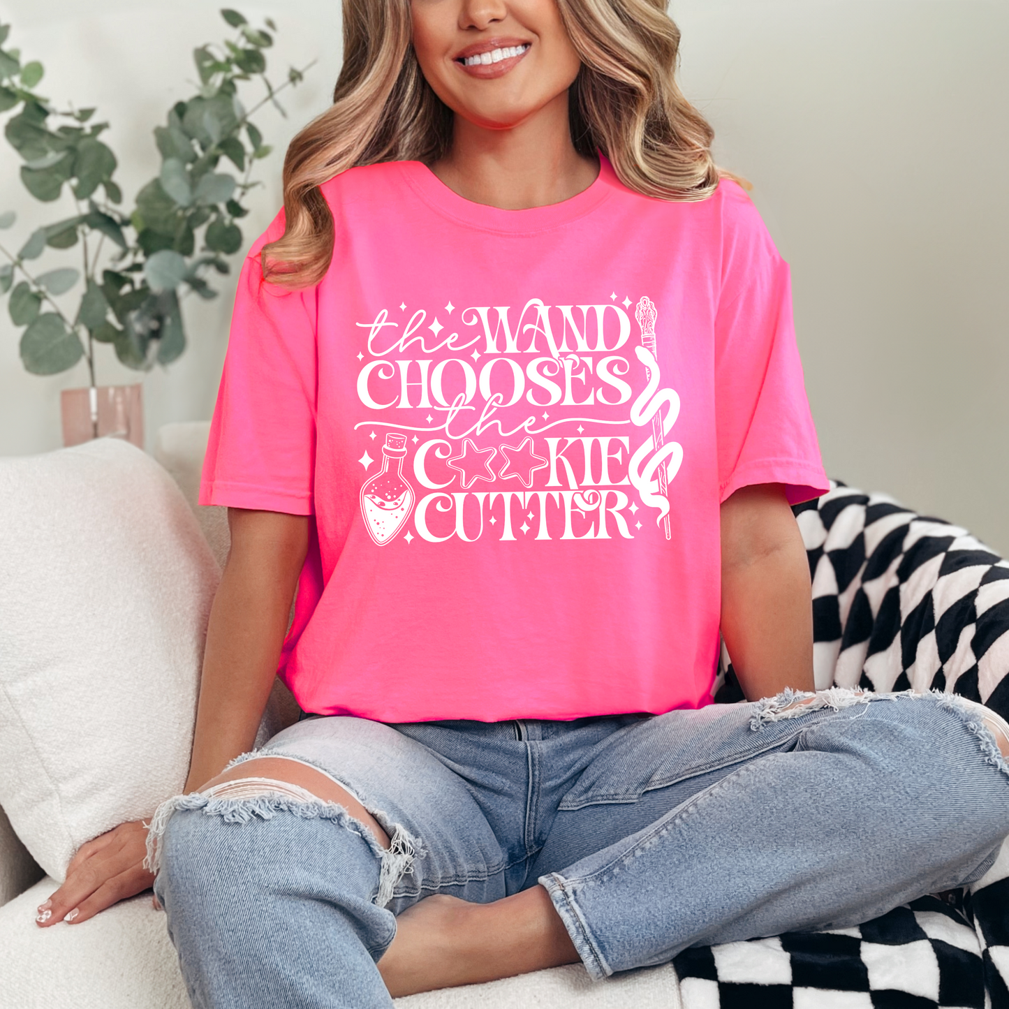 The Wand Chooses [White Design] - T-Shirt