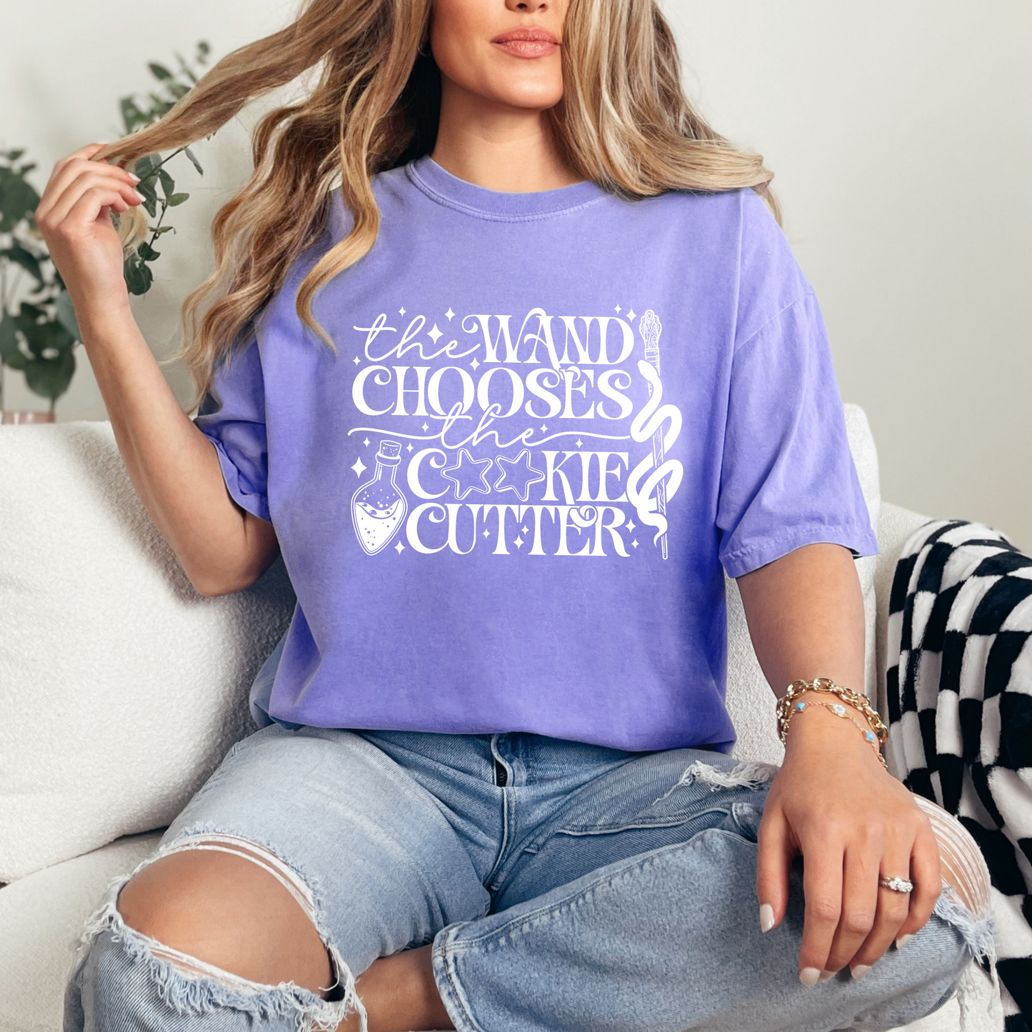 The Wand Chooses [White Design] - T-Shirt