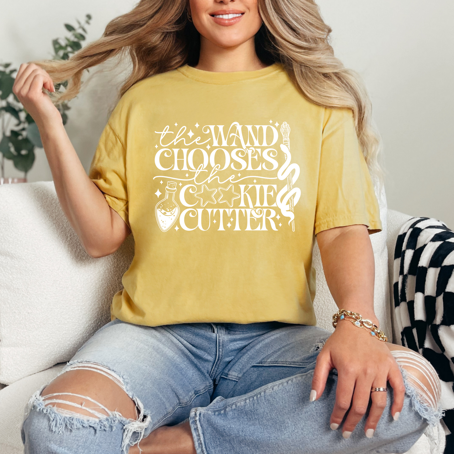 The Wand Chooses [White Design] - T-Shirt