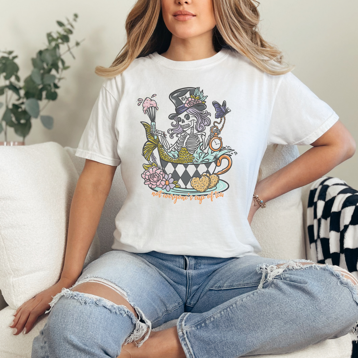 Wonderland Skelly [front design] - T-Shirt