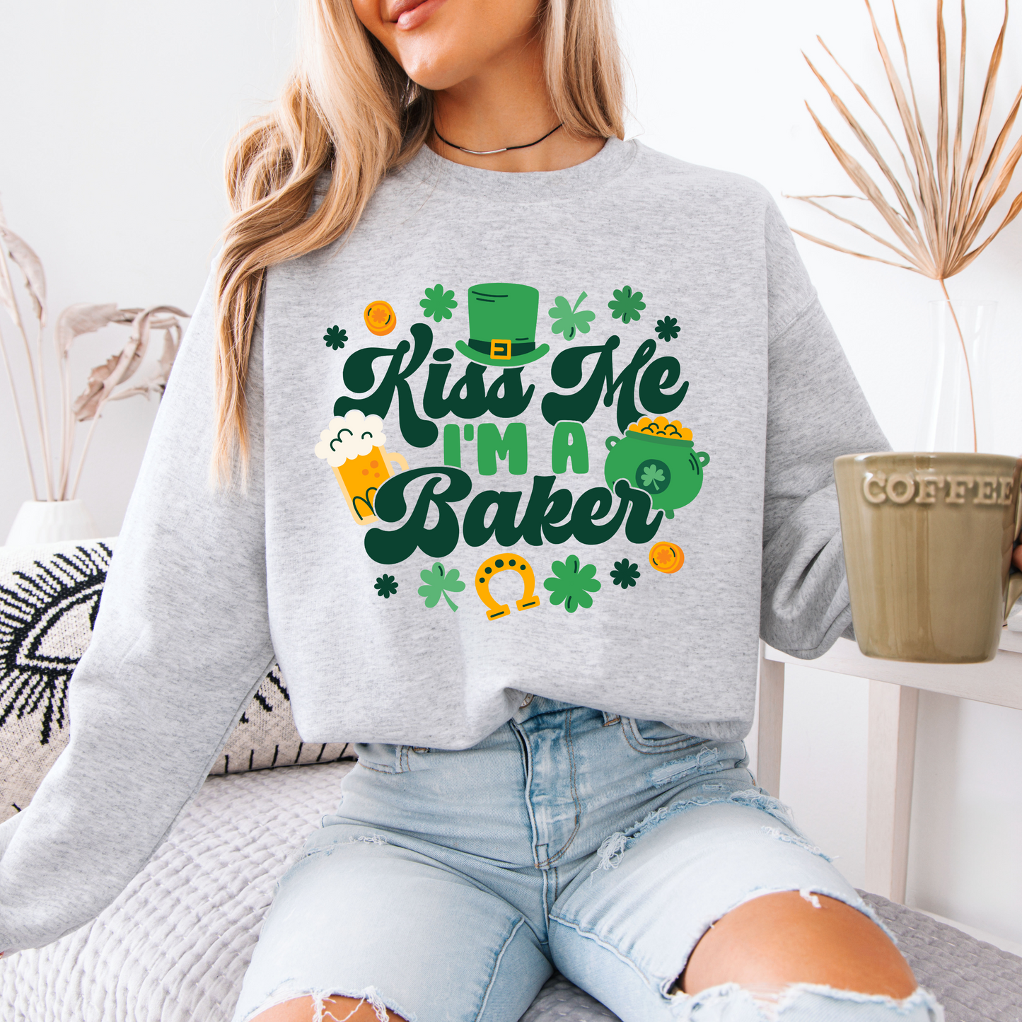 Kiss Me I'm A Baker - Sweatshirt