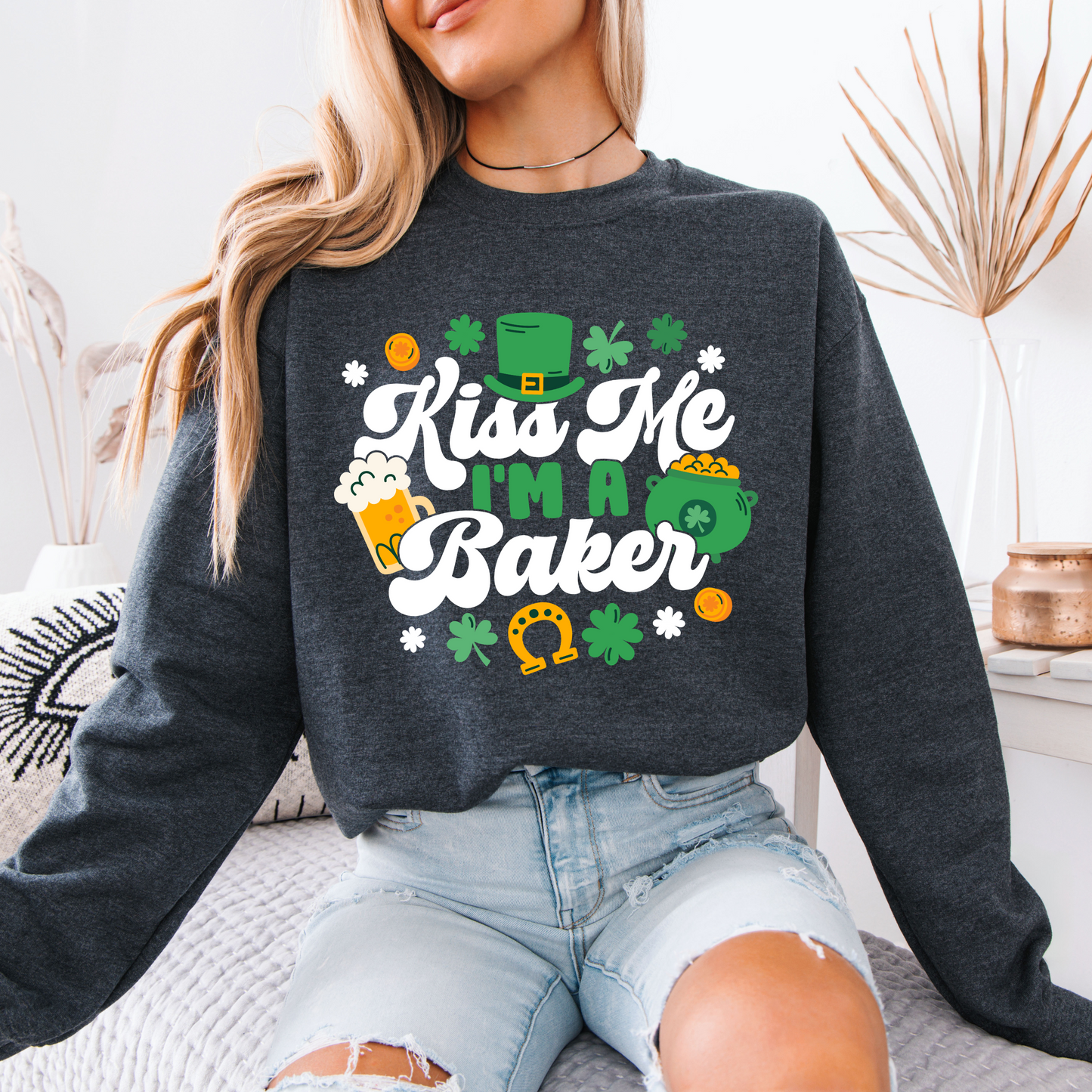 Kiss Me I'm A Baker - Sweatshirt