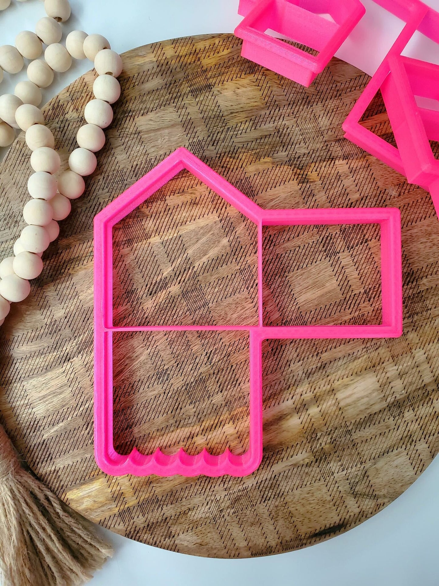 Small Scalloped Gingerbread House  - Cookie Cutter