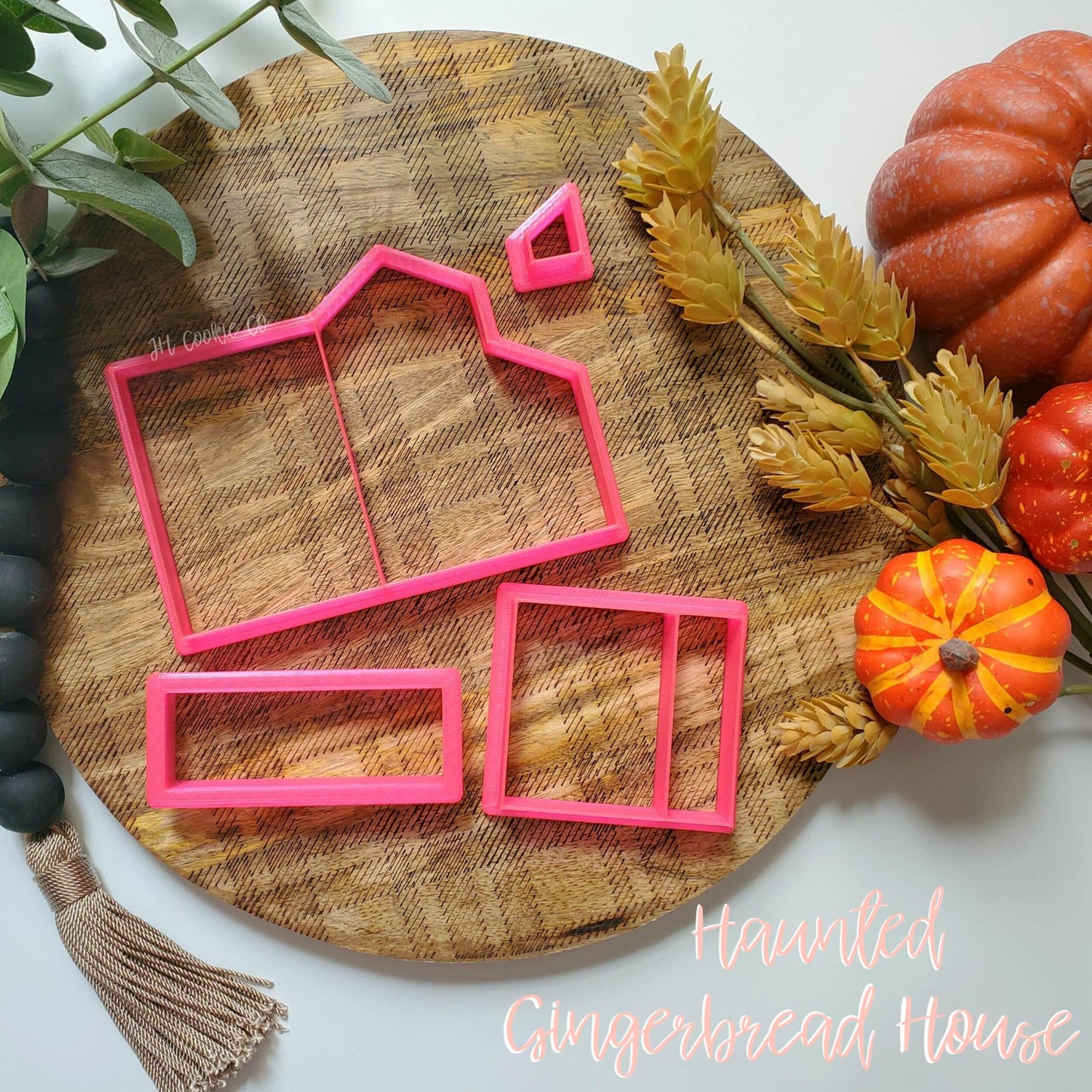 Haunted Gingerbread House - Cookie Cutter